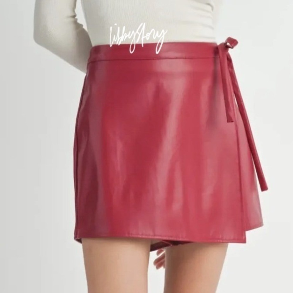 Sadie & Sage Night Vision Faux Leather Skort Womens Large Wine Red Wrap Mini NWT